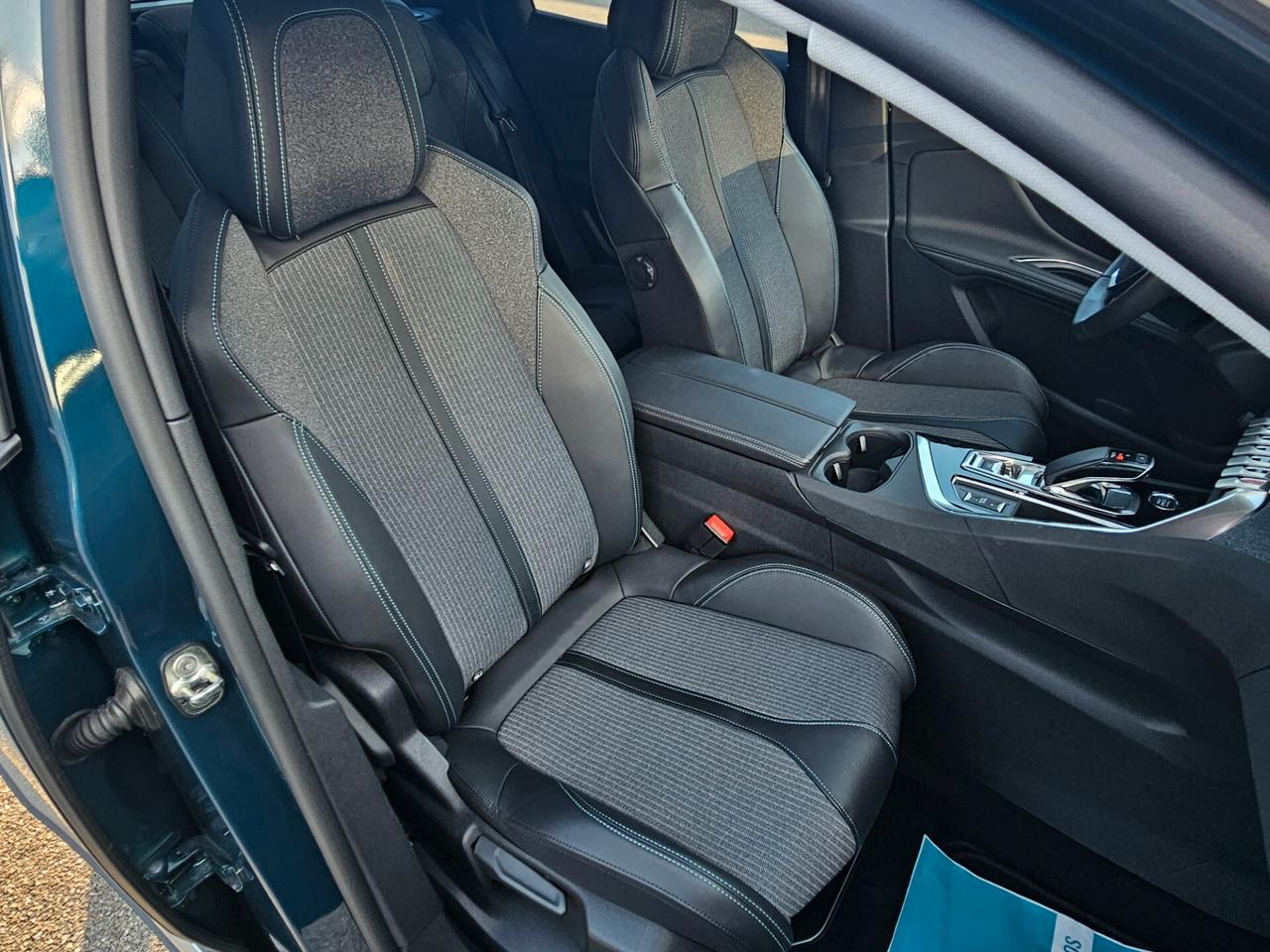 Peugeot 3008 Hybrid4 300 e-EAT8 GT STRAFULL 20 MILA KM