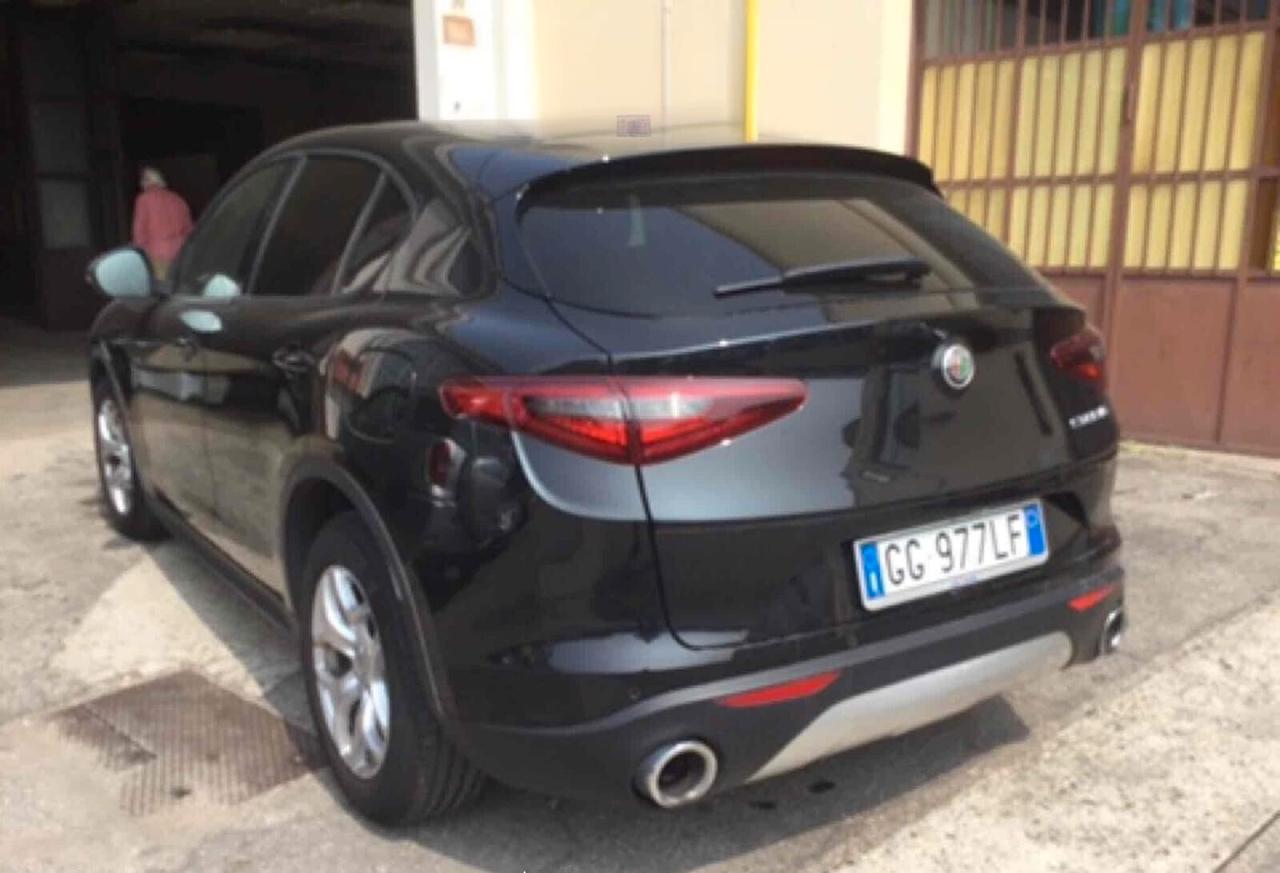 Alfa Romeo Stelvio 2.2 Turbodiesel 190 CV AT8 RWD Executive
