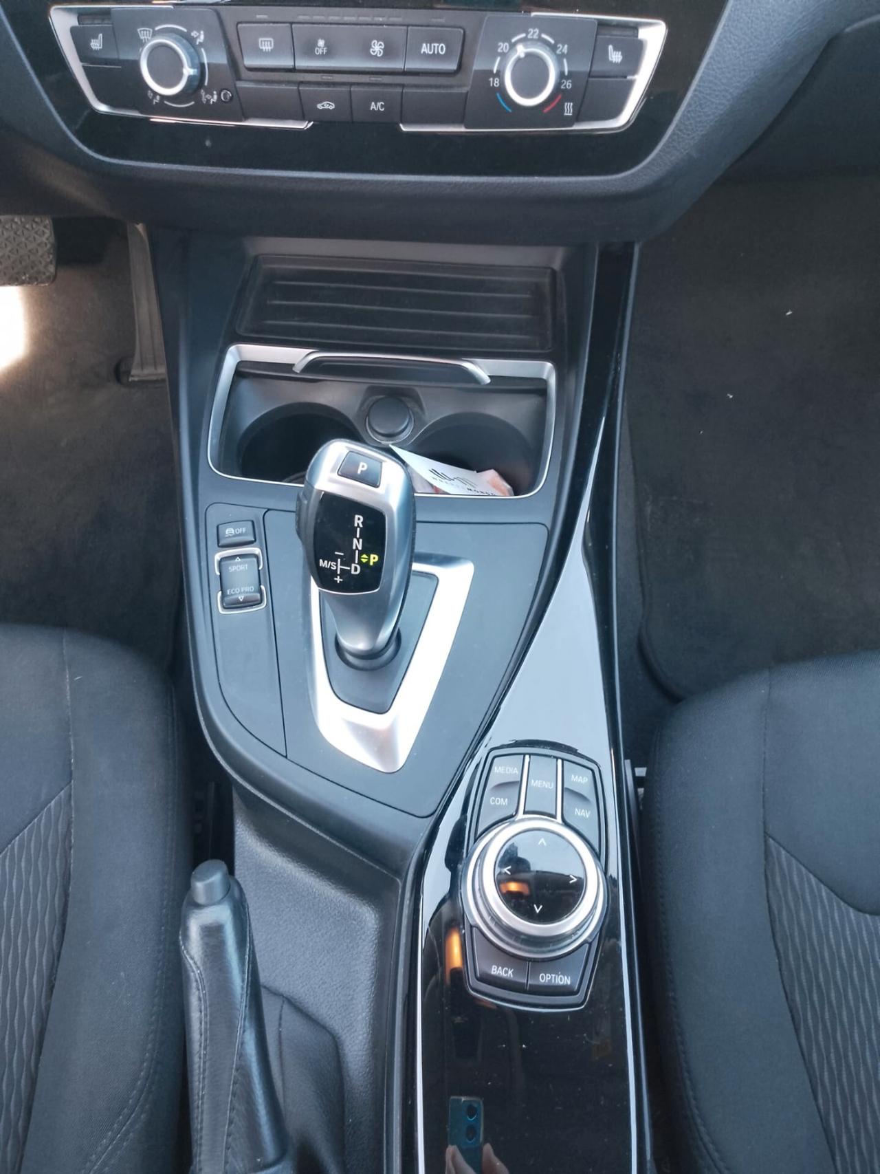 Bmw 118 118d 5p. Advantage