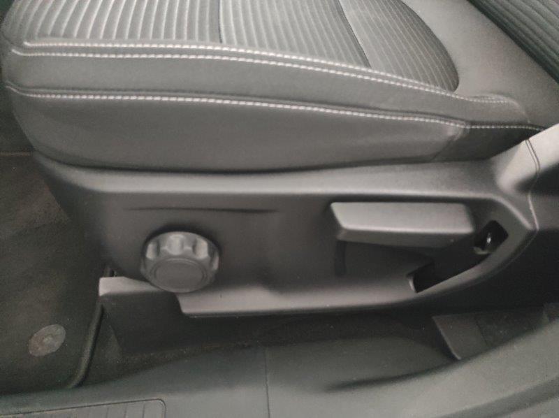 FORD Kuga 3ª serie - Kuga 2.5 Plug In Hybrid 225 CV CVT 2WD Titanium Business
