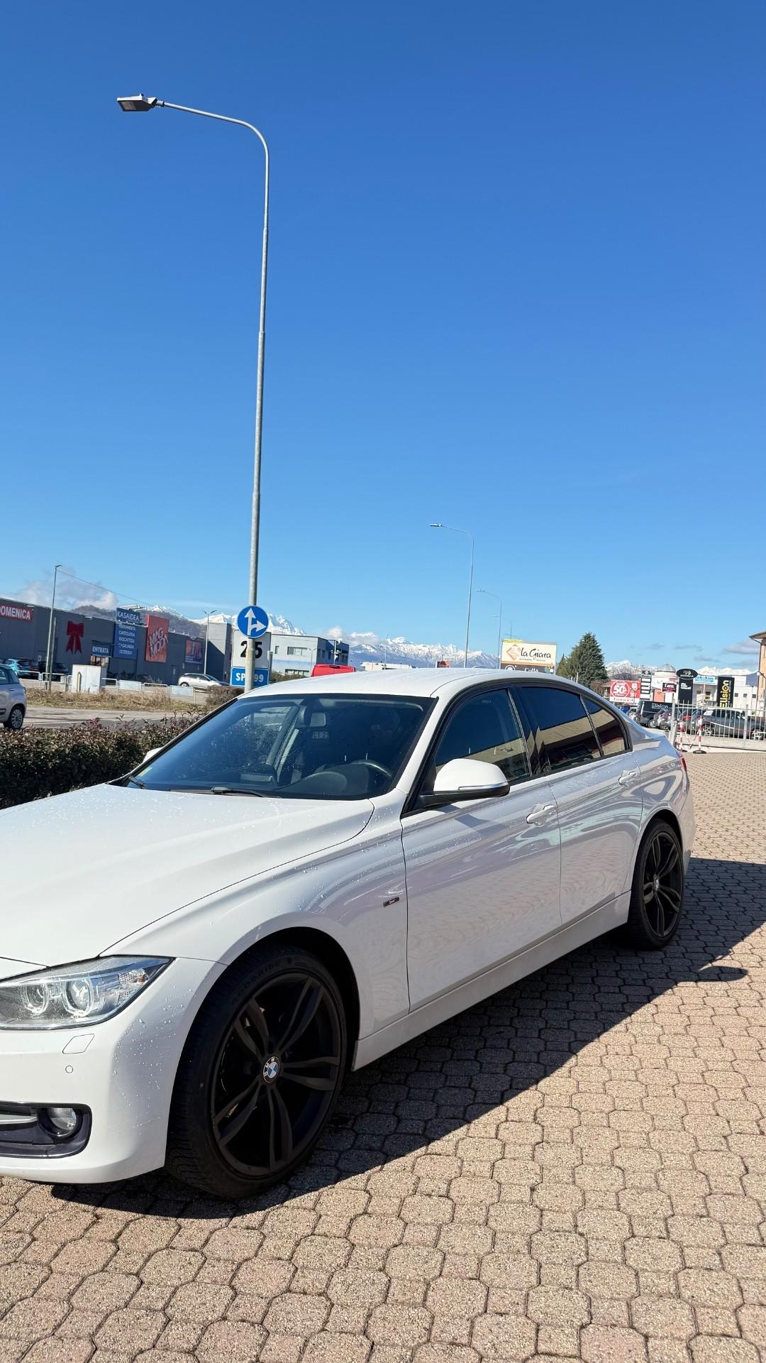BMW 318 SPORT NEOPATENTATO