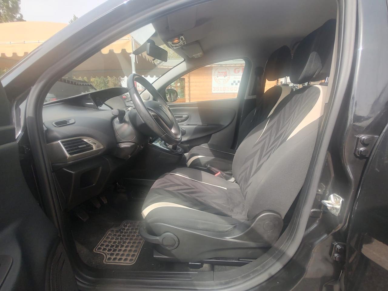 Lancia Ypsilon 1.2 69 CV 5 porte Gold, BENZINA, OK NEOPATENTATI, GARANZIA L.12 MESI