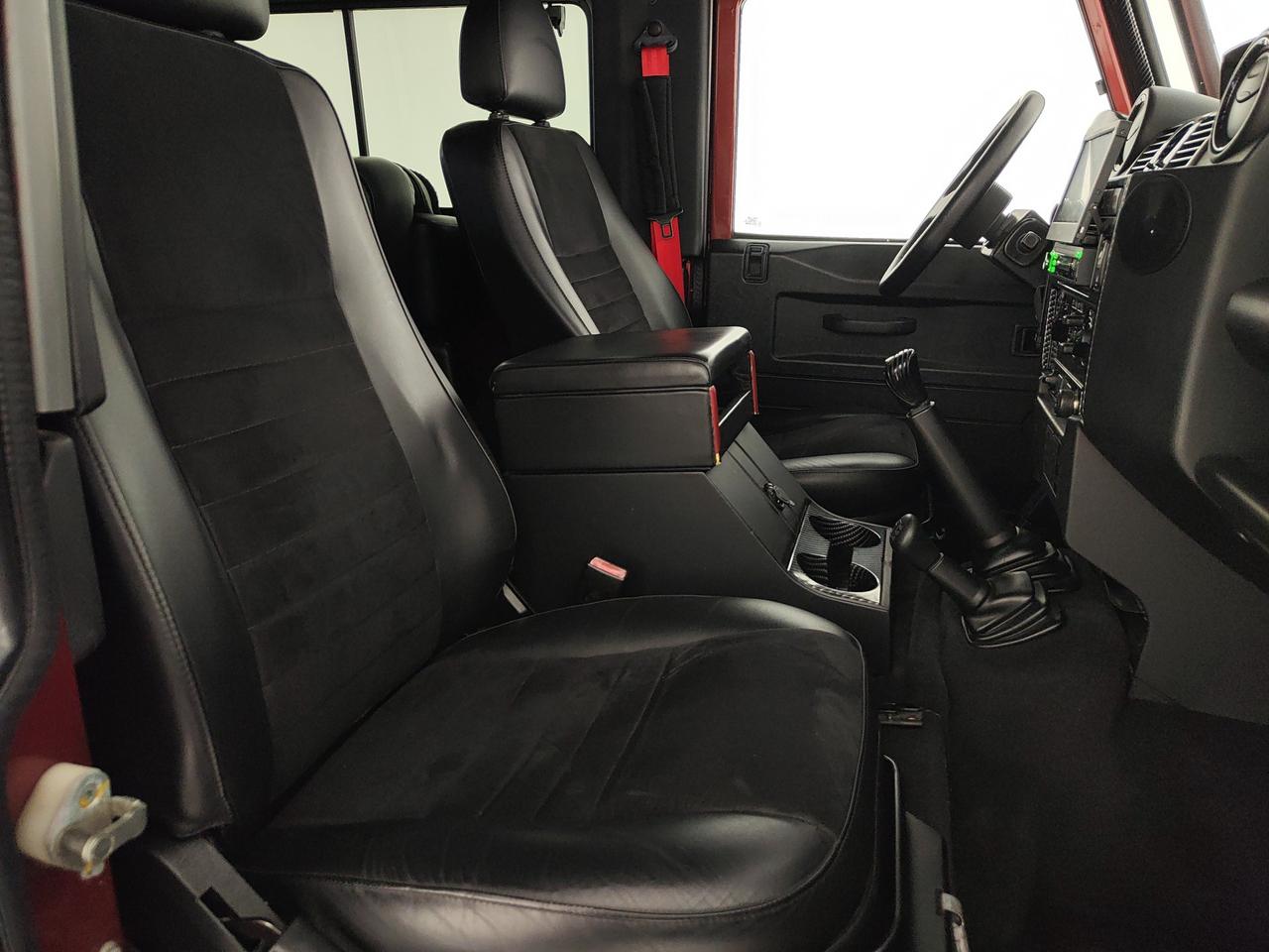 LAND ROVER Defender 90 2.4 td SE SW