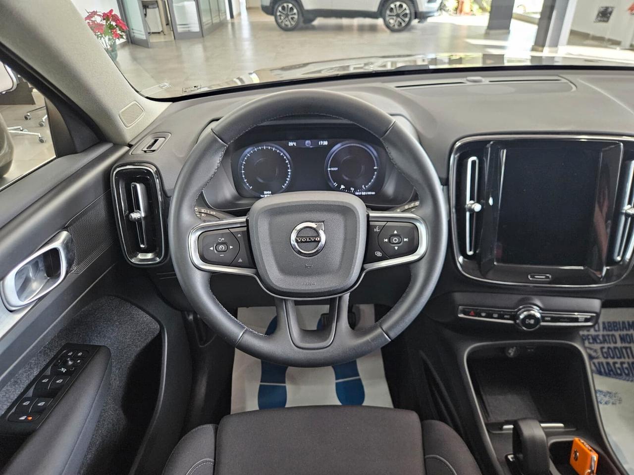 Volvo XC40 T4 Recharge Plug-in Hybrid automatico Essential