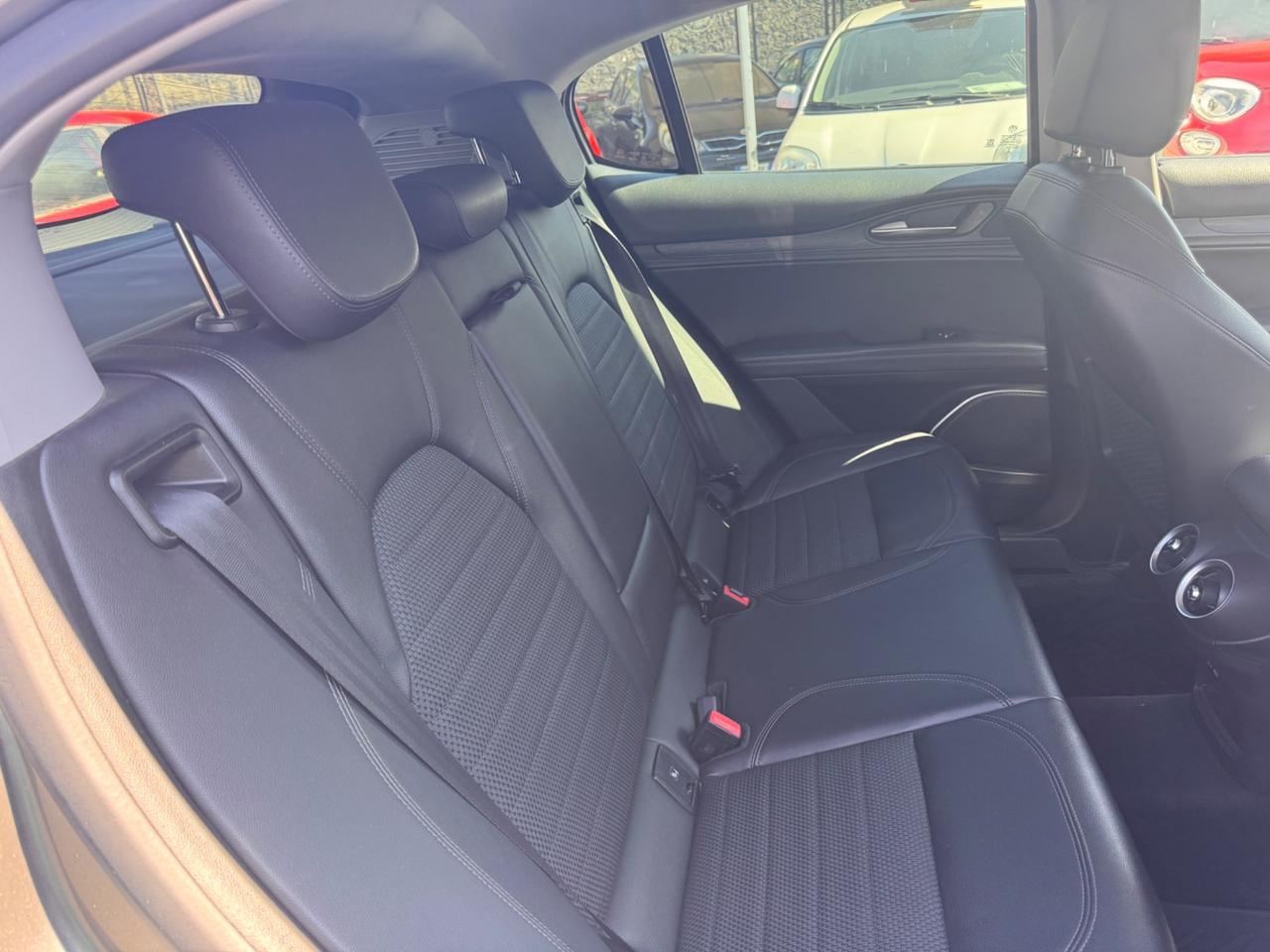 Alfa Romeo Stelvio 2.2 Turbodiesel 180 CV AT8 RWD Executive