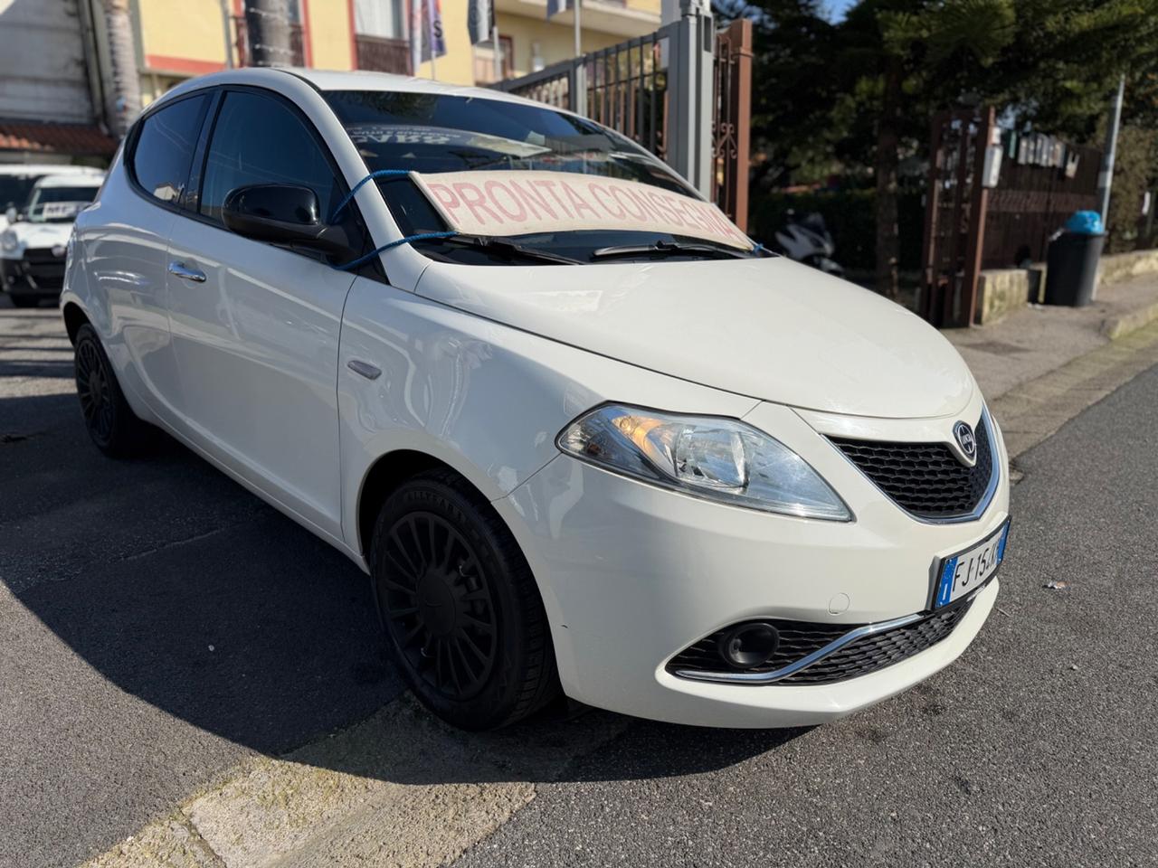 Lancia Ypsilon 1.2 69 CV 5 P PLATINUM