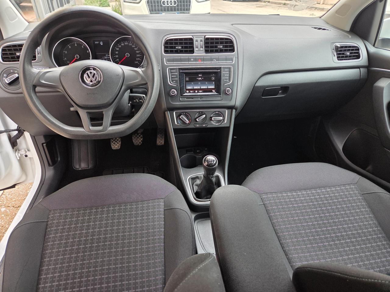 VW POLO ANNO 2014 RESTYLING KM 110000 CERTIFICATI