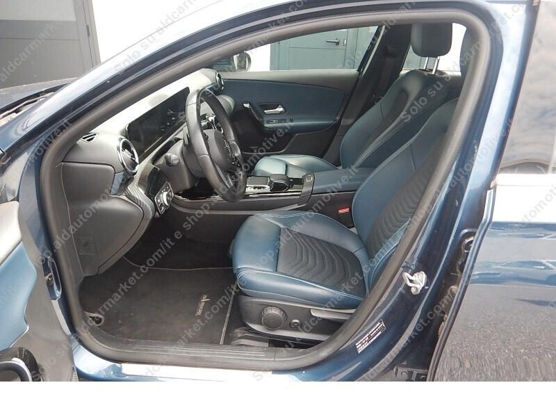 Mercedes-Benz A 180d Autom. *49.000 Km* da VETRINA