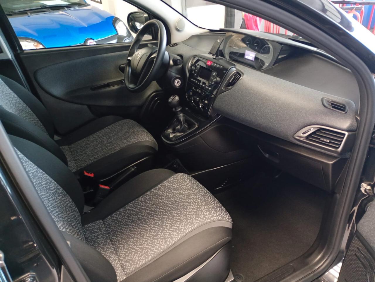 Lancia Ypsilon 1.2 69 CV 5 porte GPL Ecochic Elefantino Blu