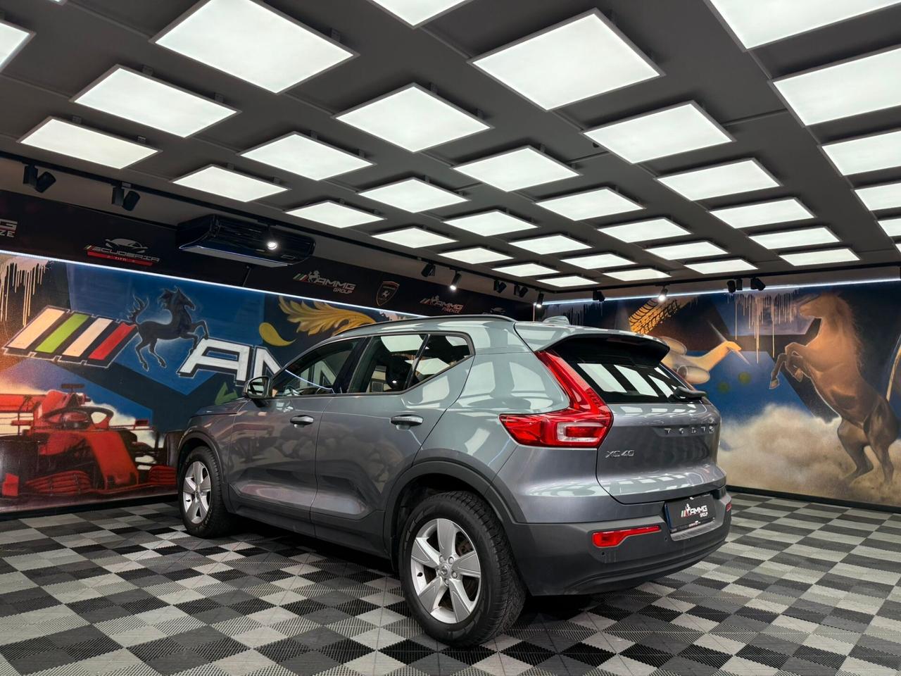 Volvo XC40 D3 AWD Geartronic R-DESING (137)