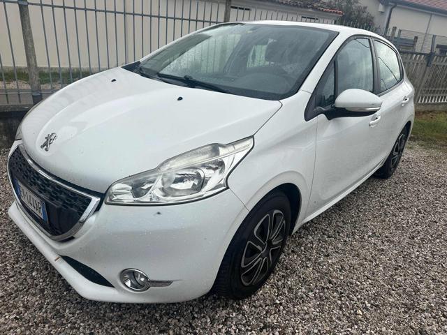 PEUGEOT 208 1.4 8V HDi 68CV 5p senza nessun lavoro da fare