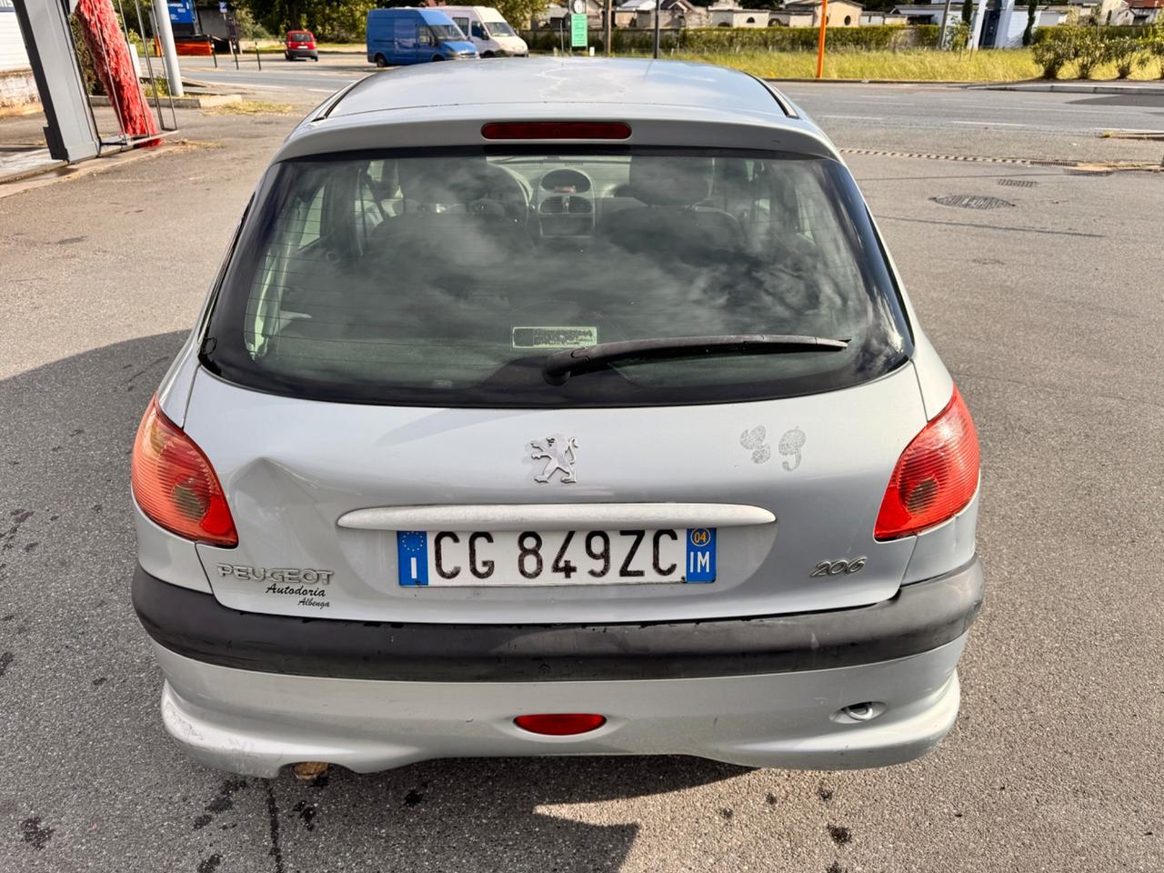 Peugeot 206 1.4 16V 5p. Roland Garros