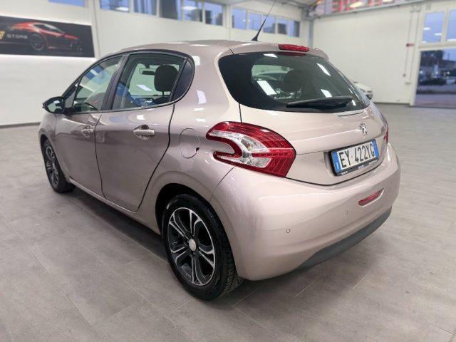 PEUGEOT 208 1.4 8V HDi 68CV 5p. Allure