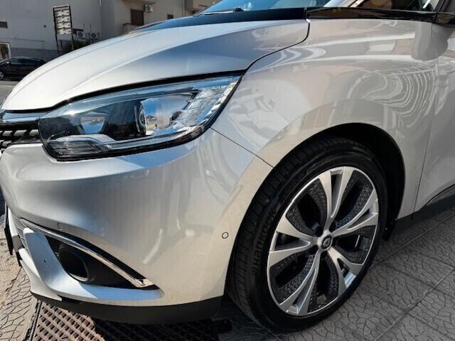 Renault Grand Scenic dCi 8V 110 CV EDC Energy Sport Edition2