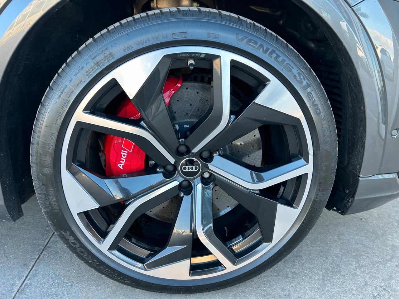 Audi RSQ8 TFSI V8 600CV quattro tiptronic