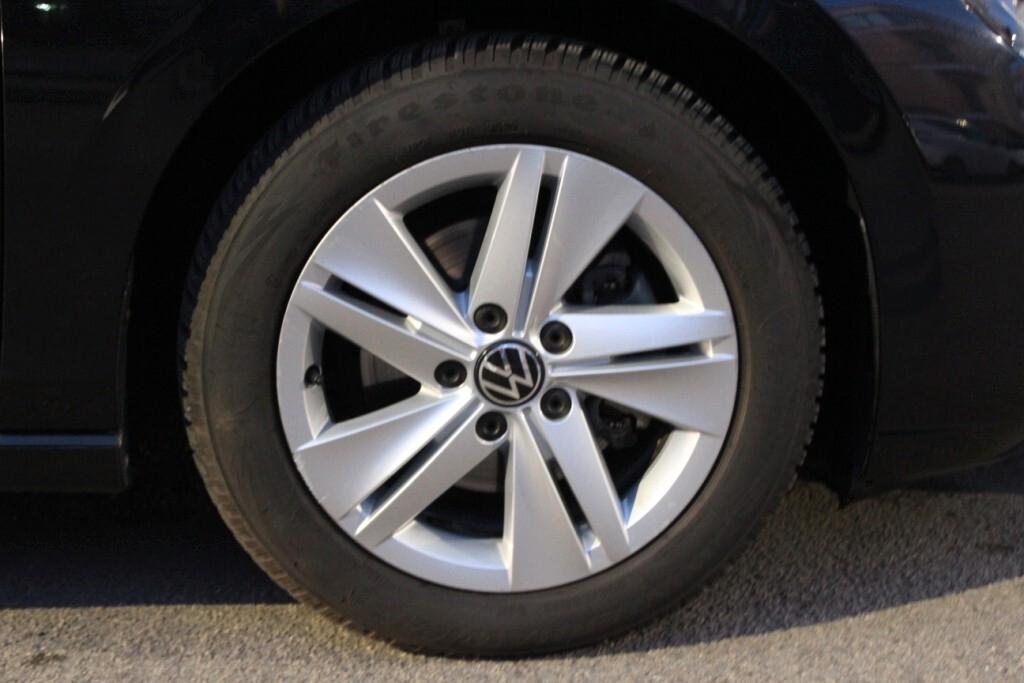 VOLKSWAGEN Golf 2.0 TDI DSG 115cv *Luci Ambiente *FULL LED