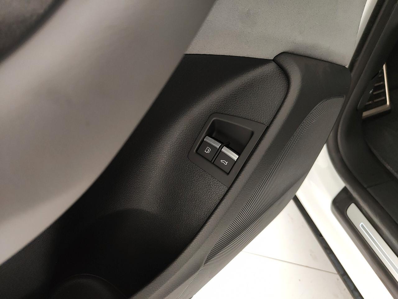 Audi Q8 55 TFSI e quattro tiptronic Sport