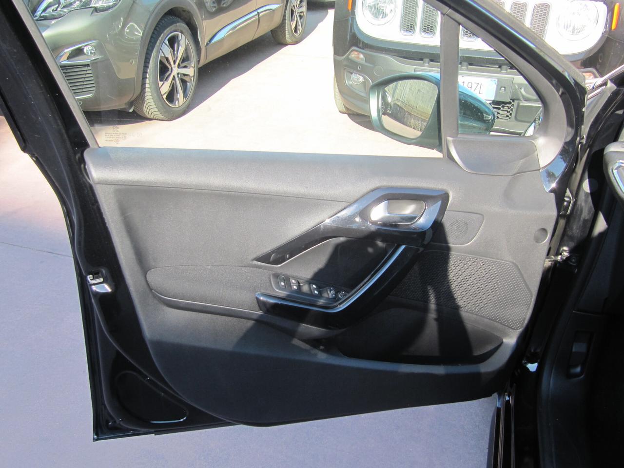 Peugeot 208 BlueHDi 100 S&S 5 porte Active