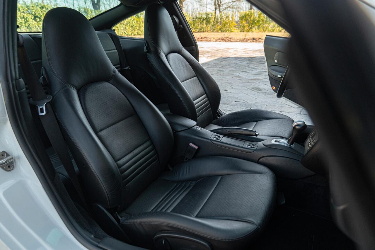 Porsche 996 (911) CARRERA - POR00271