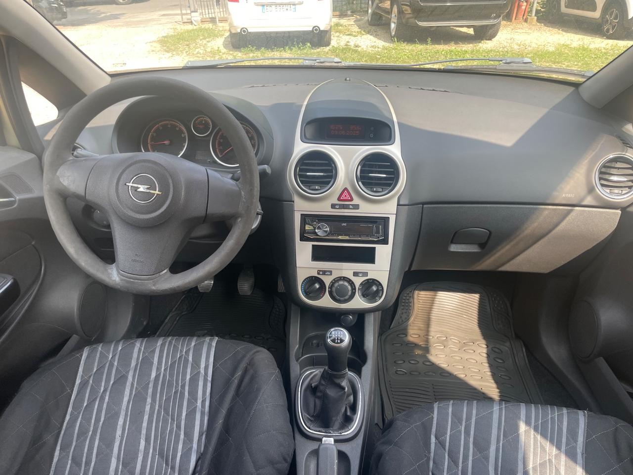 Opel Corsa 1.2 5 porte Cosmo