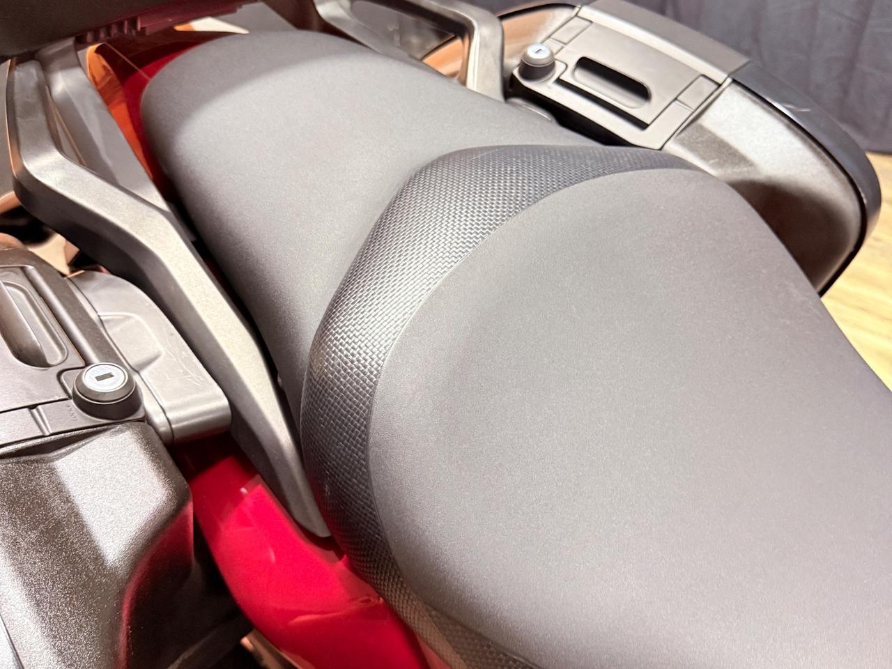 STRAORDINARIA HONDA INTEGRA 750 CON SOLI 36.470 KM COME NUOVA