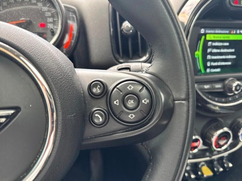 Mini Cooper S Countryman 1.5 Hype ALL4 136cv più 80 cv elettrico