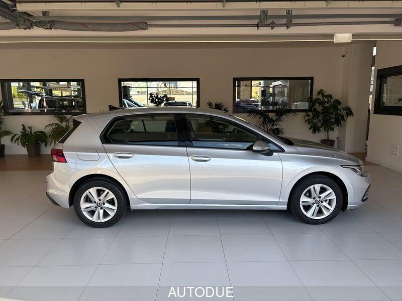 Volkswagen Golf VIII 2020 1.0 etsi evo Life 110cv dsg