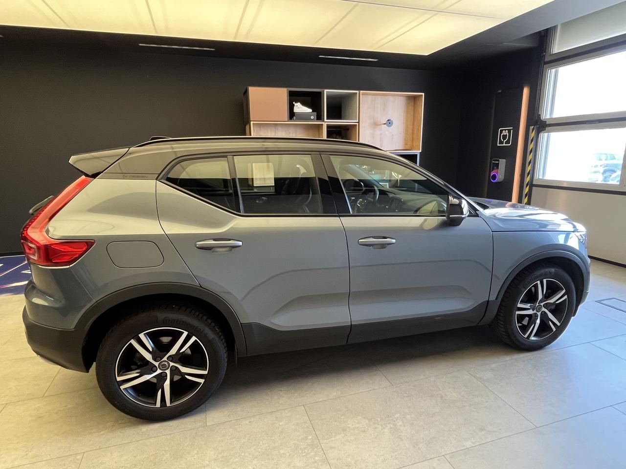 VOLVO XC40 - XC40 2.0 d4 R-design awd geartronic