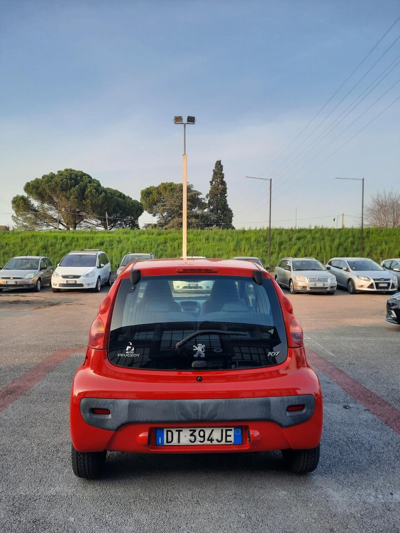 Peugeot 107 1.0 68 CV Ok neopatentati