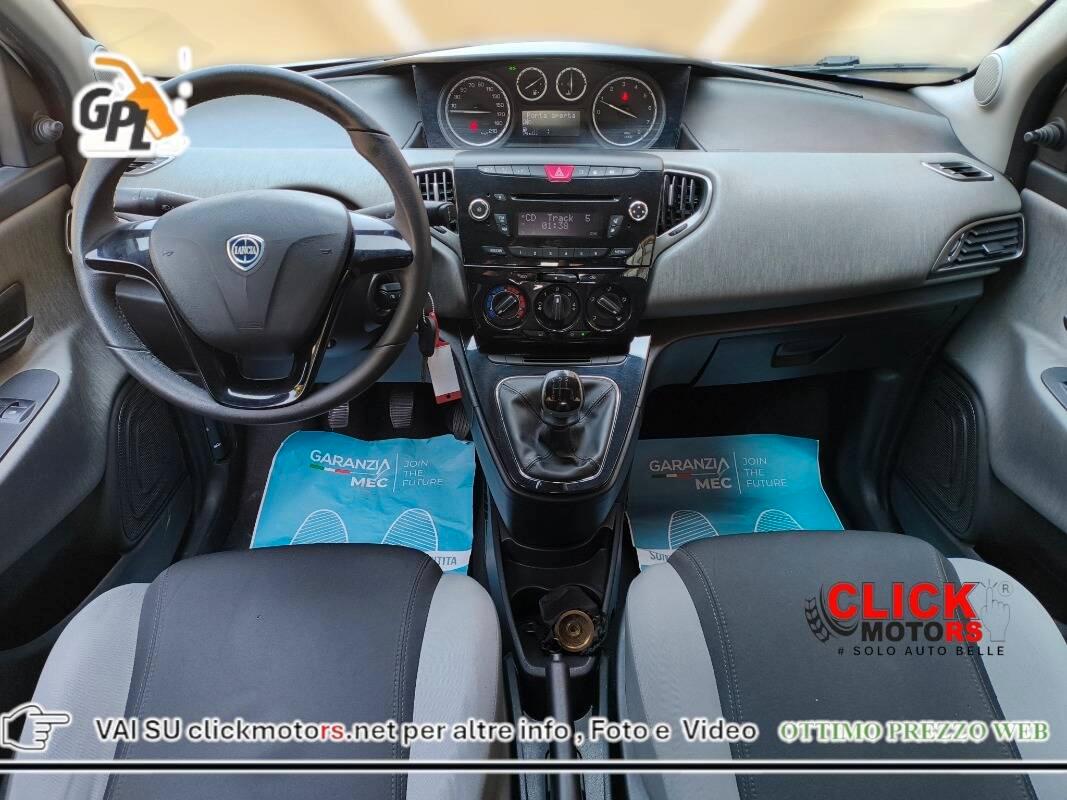 Lancia Ypsilon Ypsilon III 2013 1.2 8v Gold ecochic Gpl 69cv