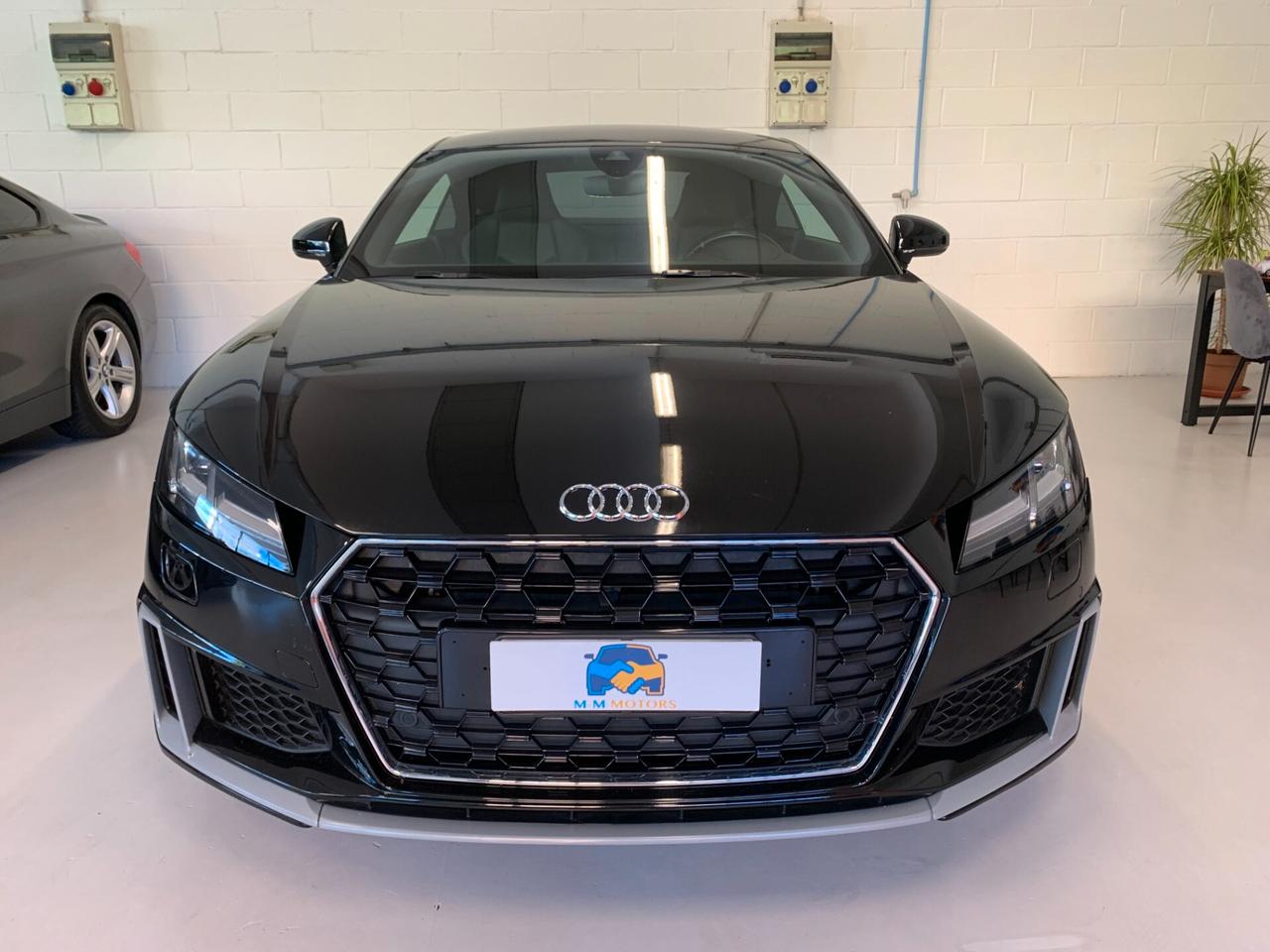 Audi TT Coupé 40 TFSI S tronic S-LINE