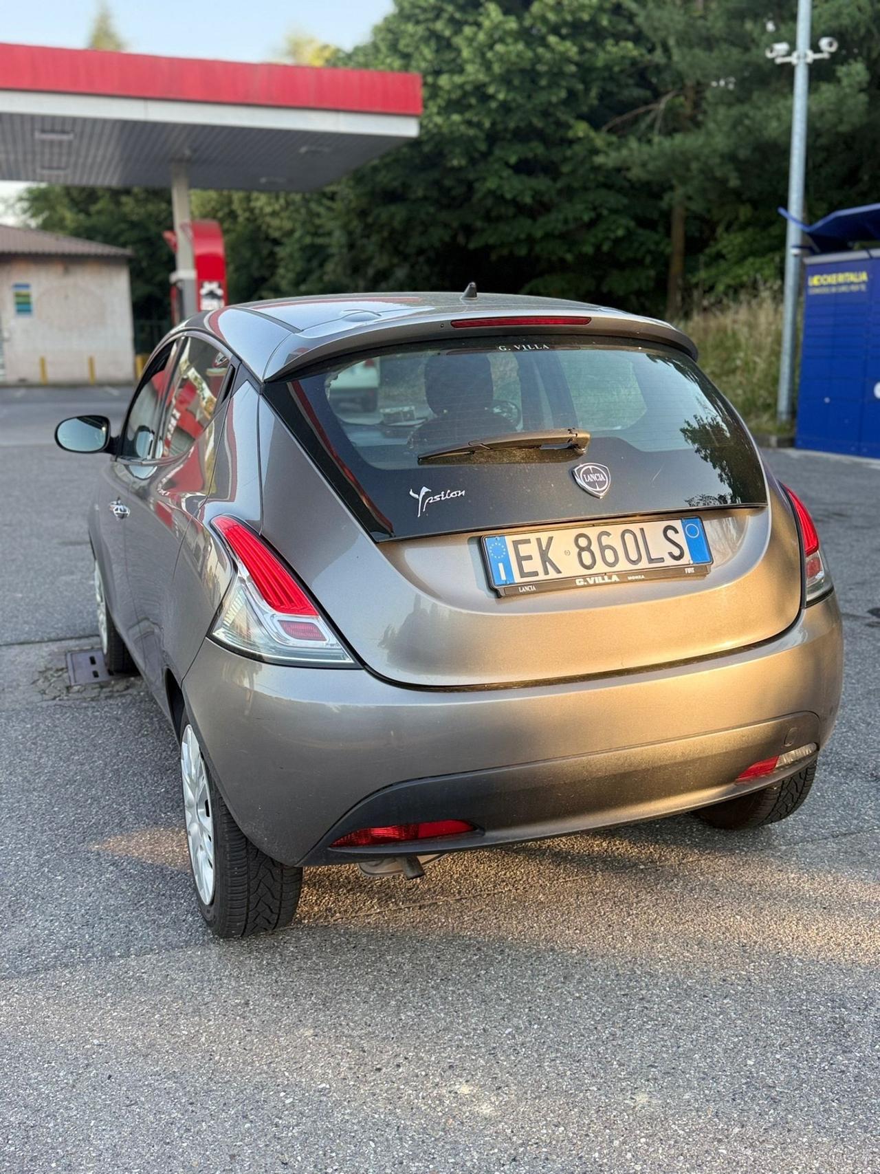 Lancia Ypsilon 1.2 69 CV 5 porte S&S Platinum