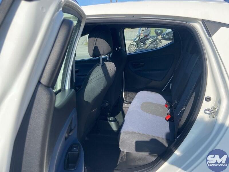 Lancia Ypsilon 1.0 FireFly 5 porte S&S Hybrid Platino