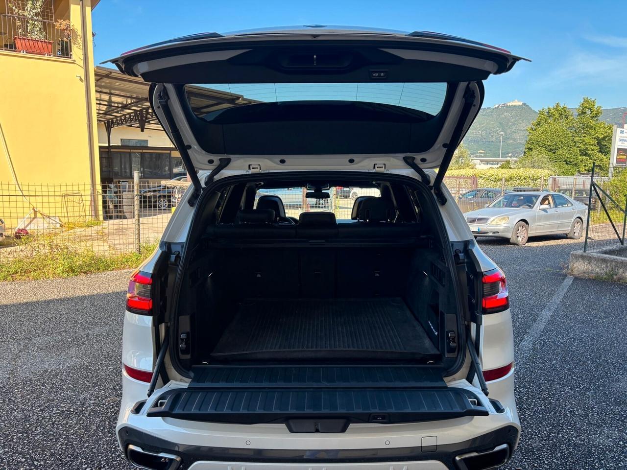 Bmw X5 M 50 d xDrive -Adaptive -Laser-HK-360°-Head-Up-Tetto-Memory Harman/K