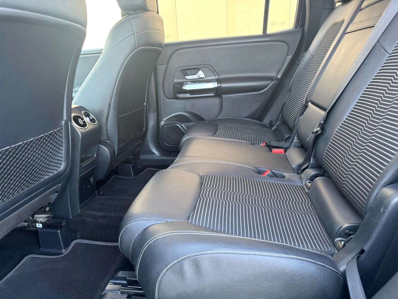 MERCEDES GLB 180D Sport Plus - Tetto Led Navi 18