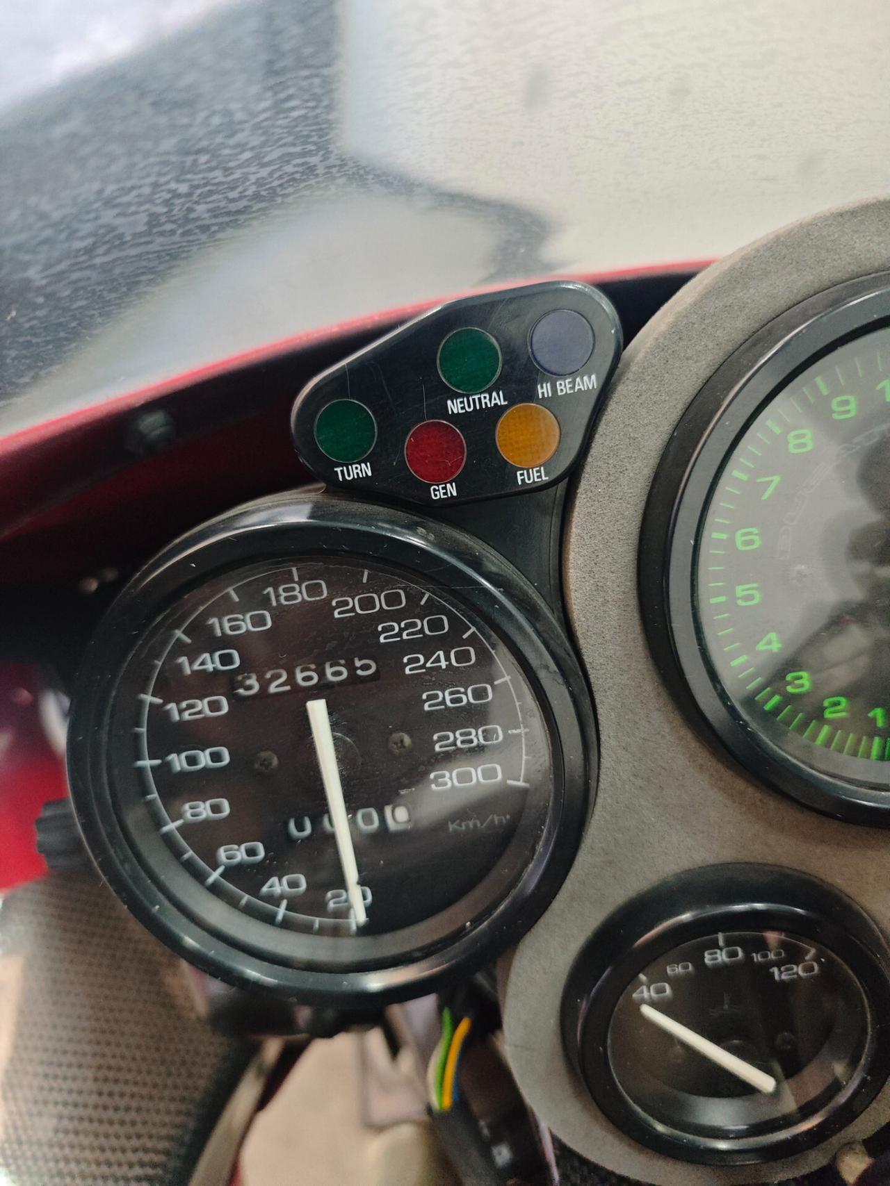 Ducati 748 s