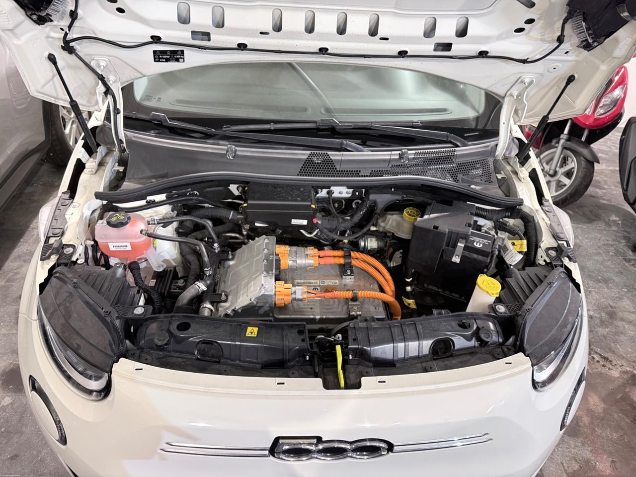 Fiat 500 500e Berlina 42 kWh