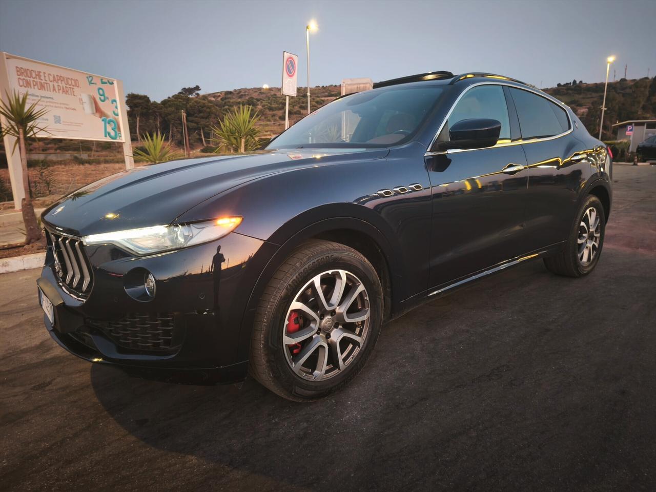 Maserati Levante 3.0d Q4 Tetto No Super Bollo