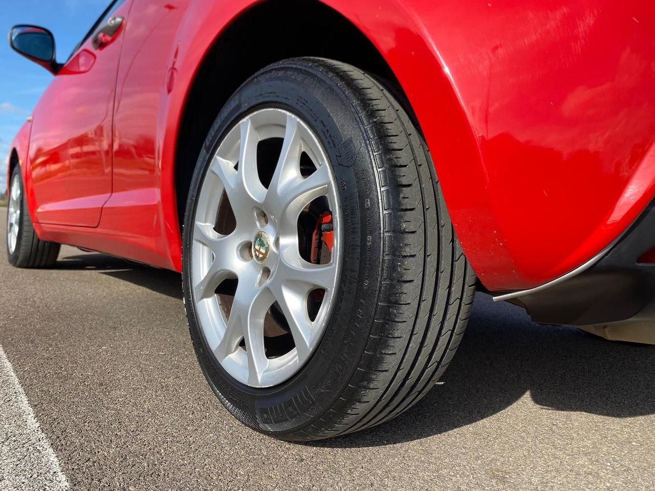 Alfa Romeo MiTo 1.4 T 155 CV Distinctive Sport Pack