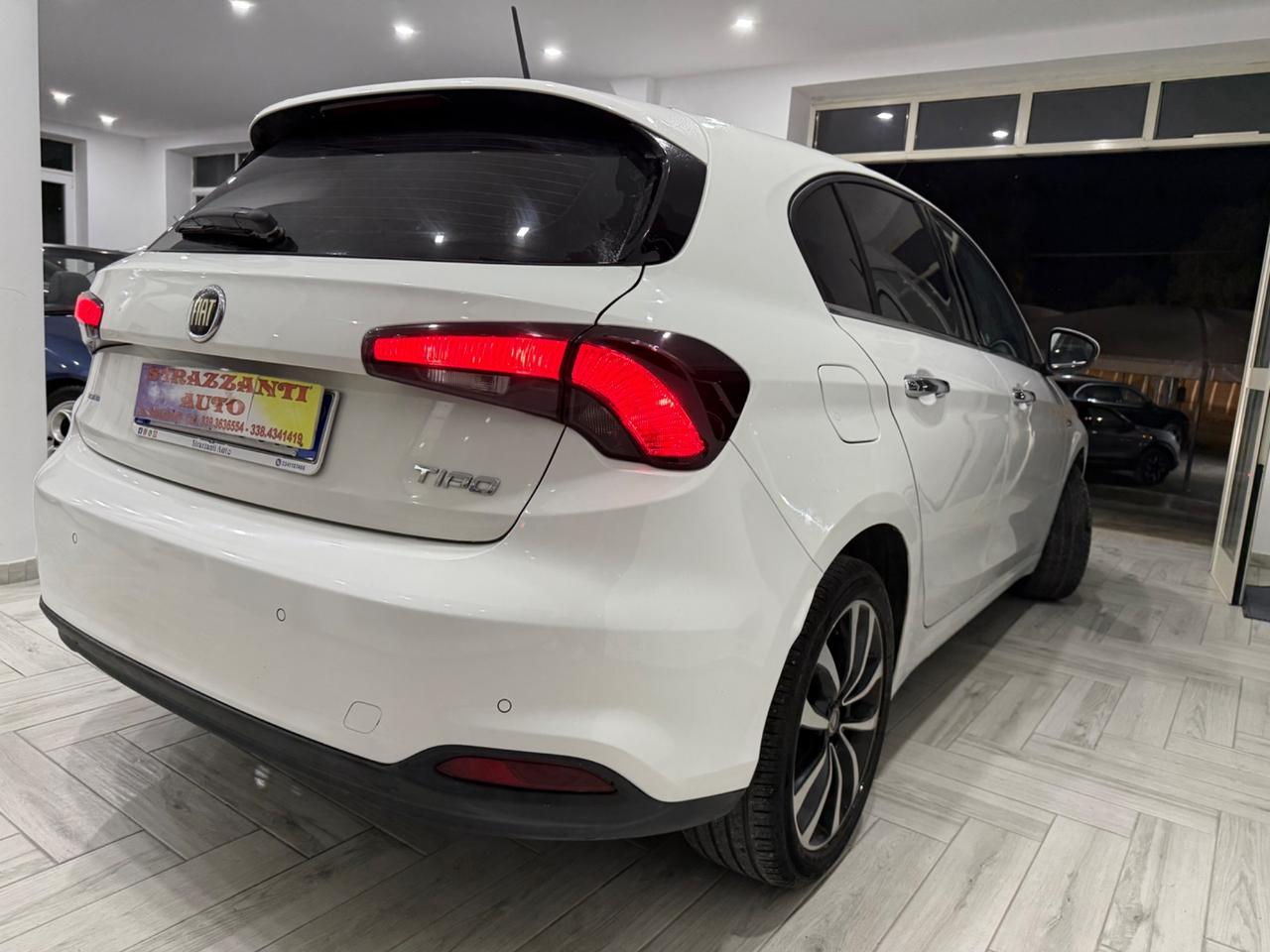 Fiat Tipo 1.6 Mjt 120cv 5P LOUNGE LED/R17 DA VETRINA2019