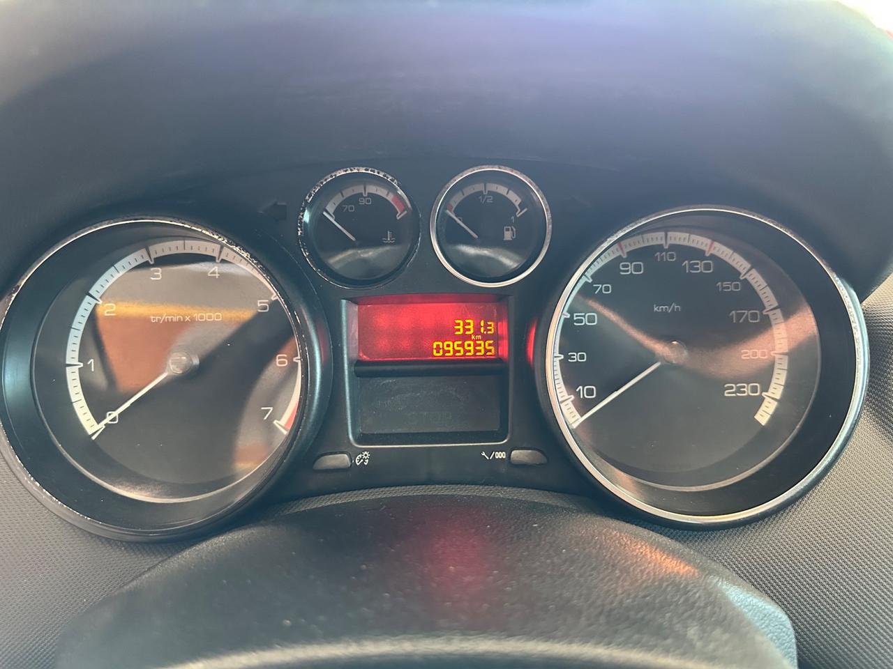 Peugeot 308 1.4 VTi 95CV 5p. Premium