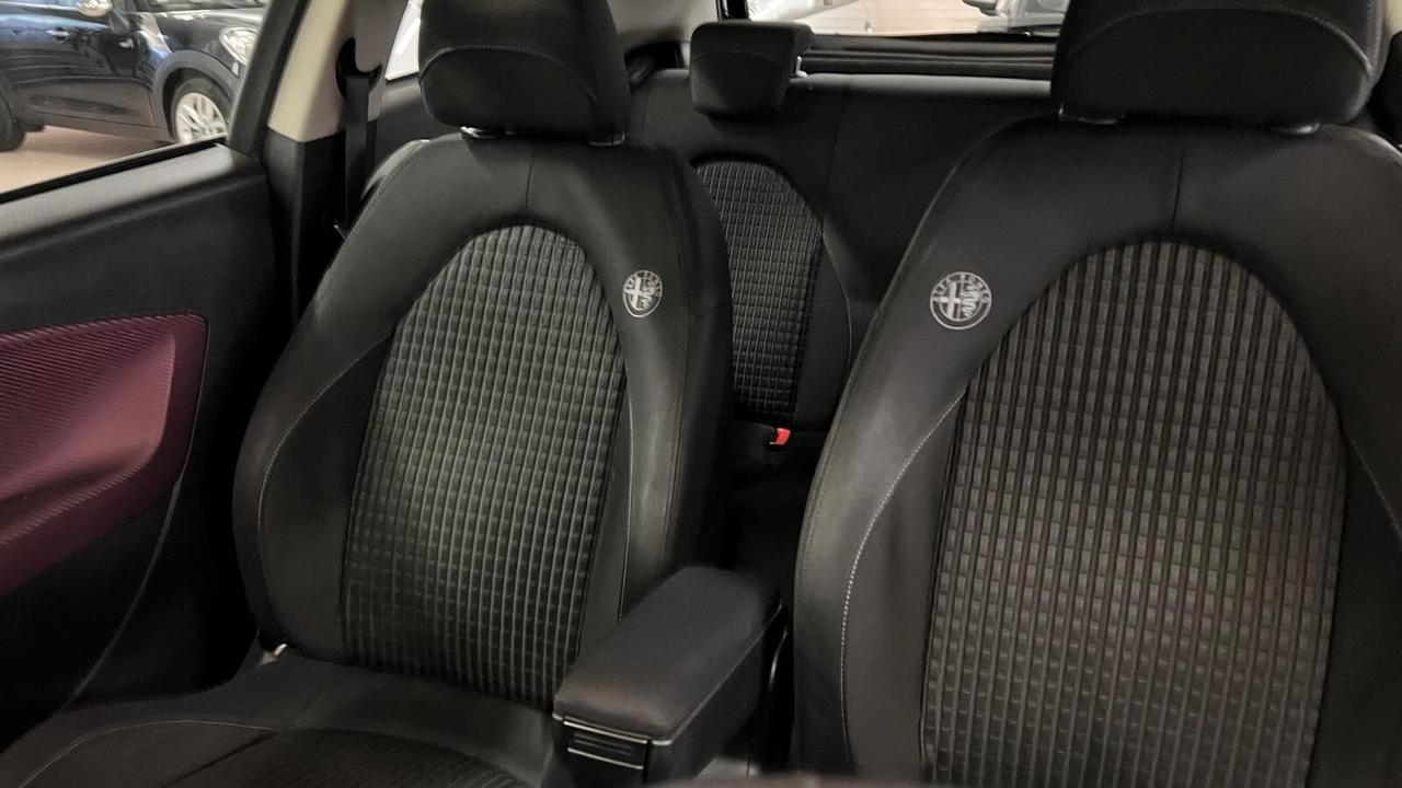 Alfa Romeo MiTo 1.3 JTDm 16V 90 CV Distinctive Sport Pack
