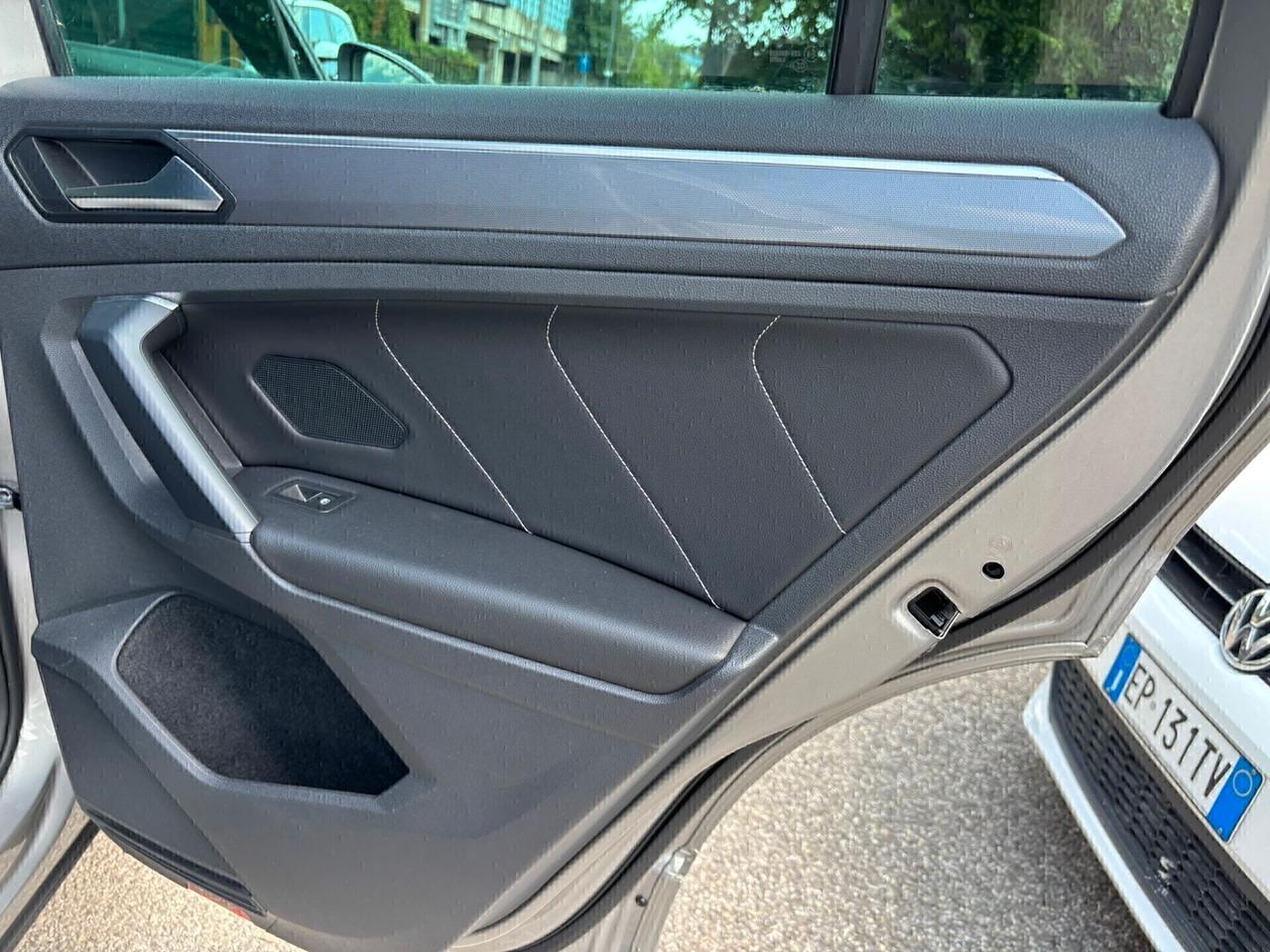 Volkswagen Tiguan 2.0 TDI 190cv DSG 4Motion R-line