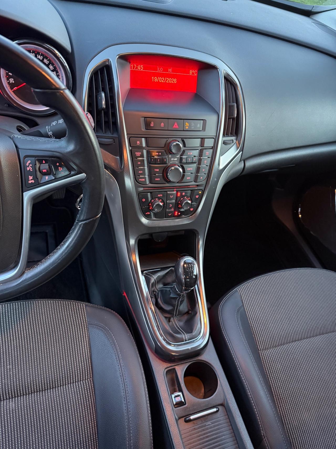 Opel Astra 1.7 diesel 2011 NEOPATENTATI