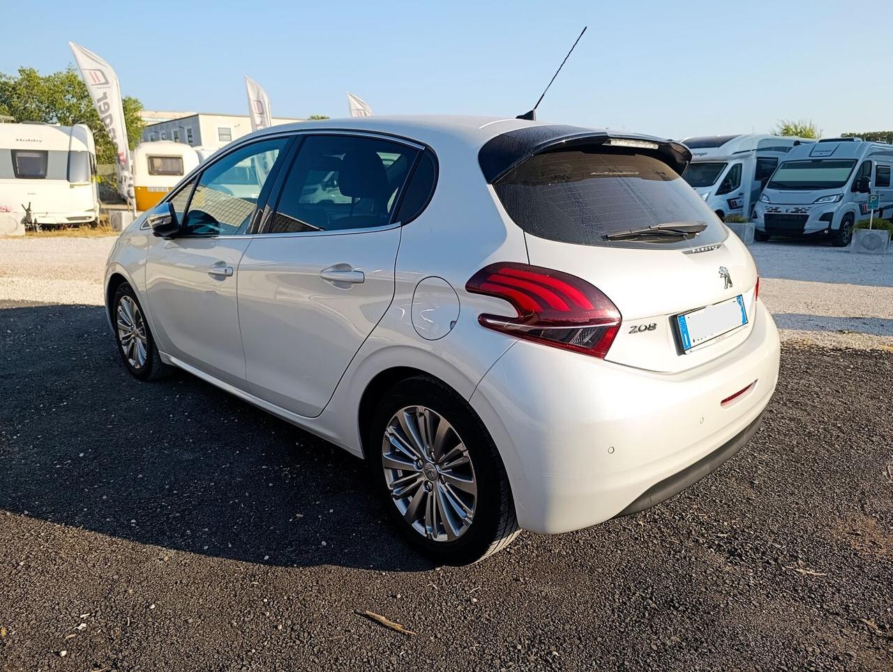 Peugeot 208 1.2 puretech Allure 82cv 5p