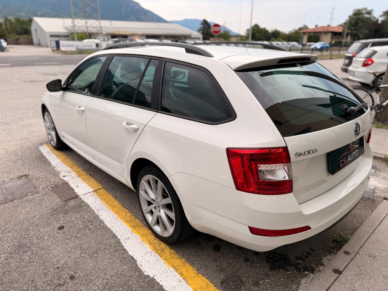 Skoda Octavia 1.6 TDI CR 105 CV DSG Elegance