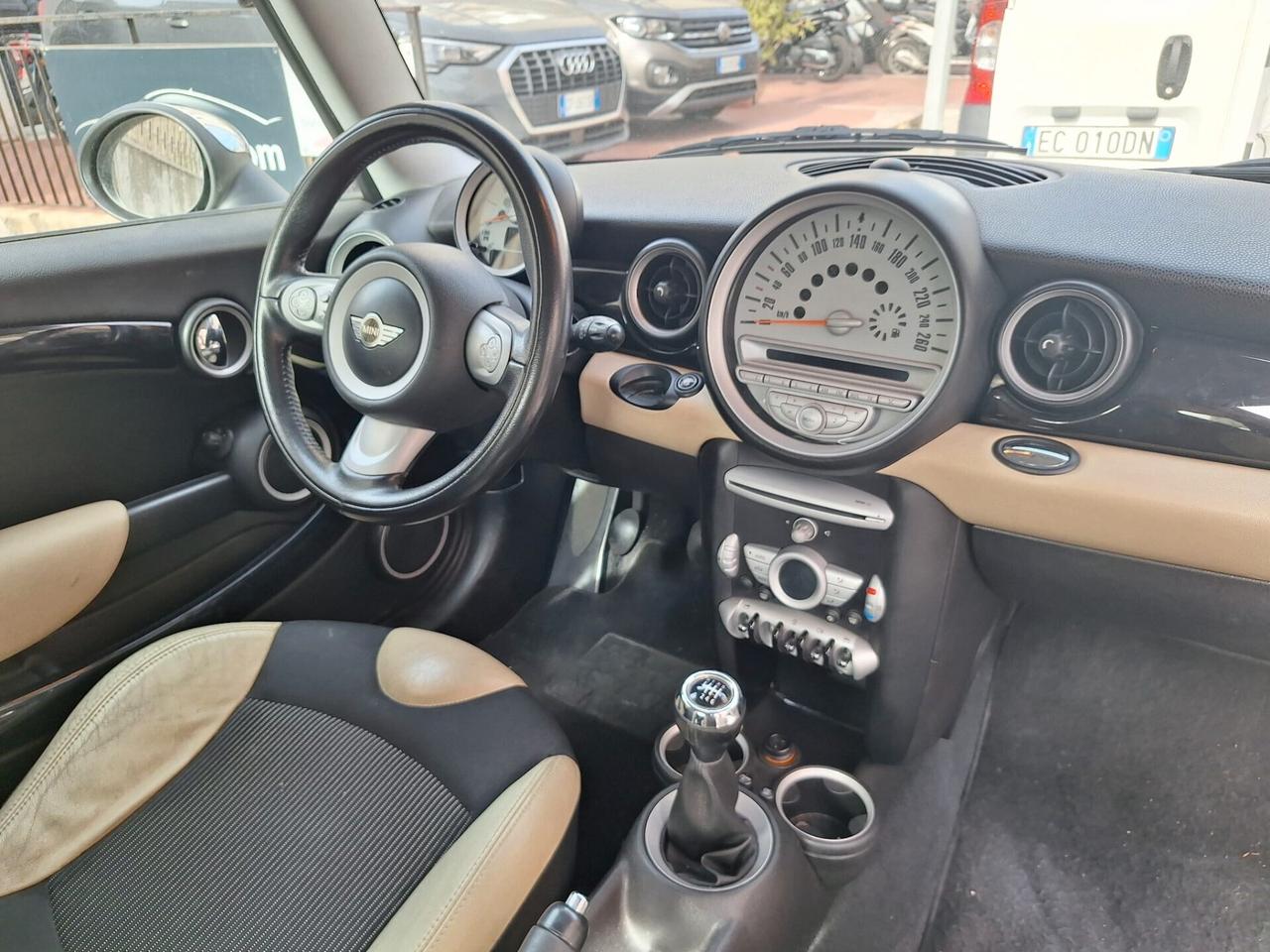 Mini 1.6 16V Abbey Road D