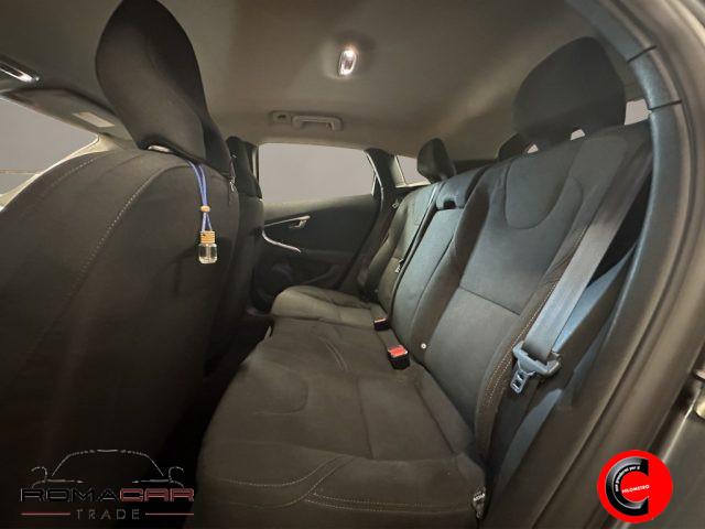 VOLVO V40 D2 1.6