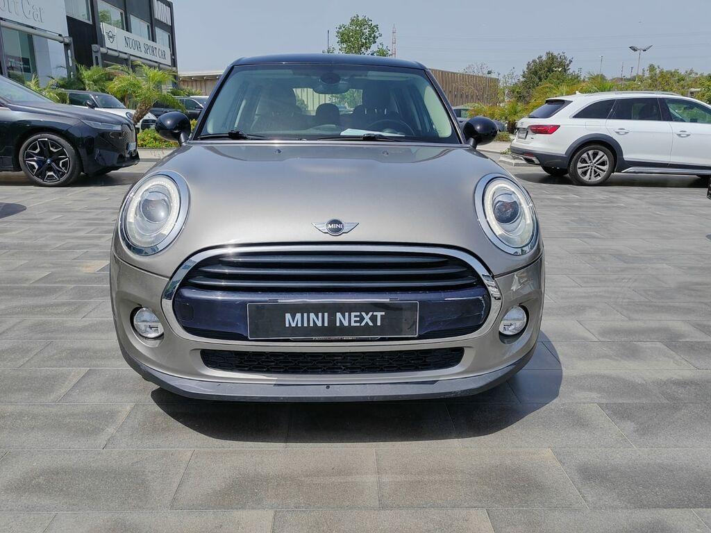 Mini Cooper D 1.5 D Cooper D Boost Auto