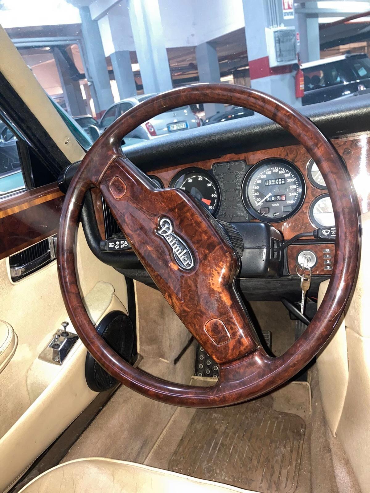 Daimler Double Six